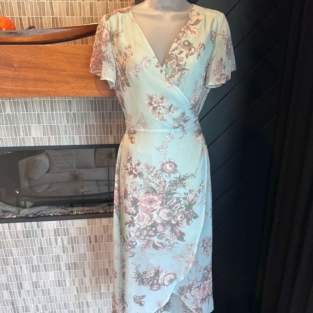 Leith Floral Wrap Dress in Mint Green size M ~ Perfect for bridal or baby shower